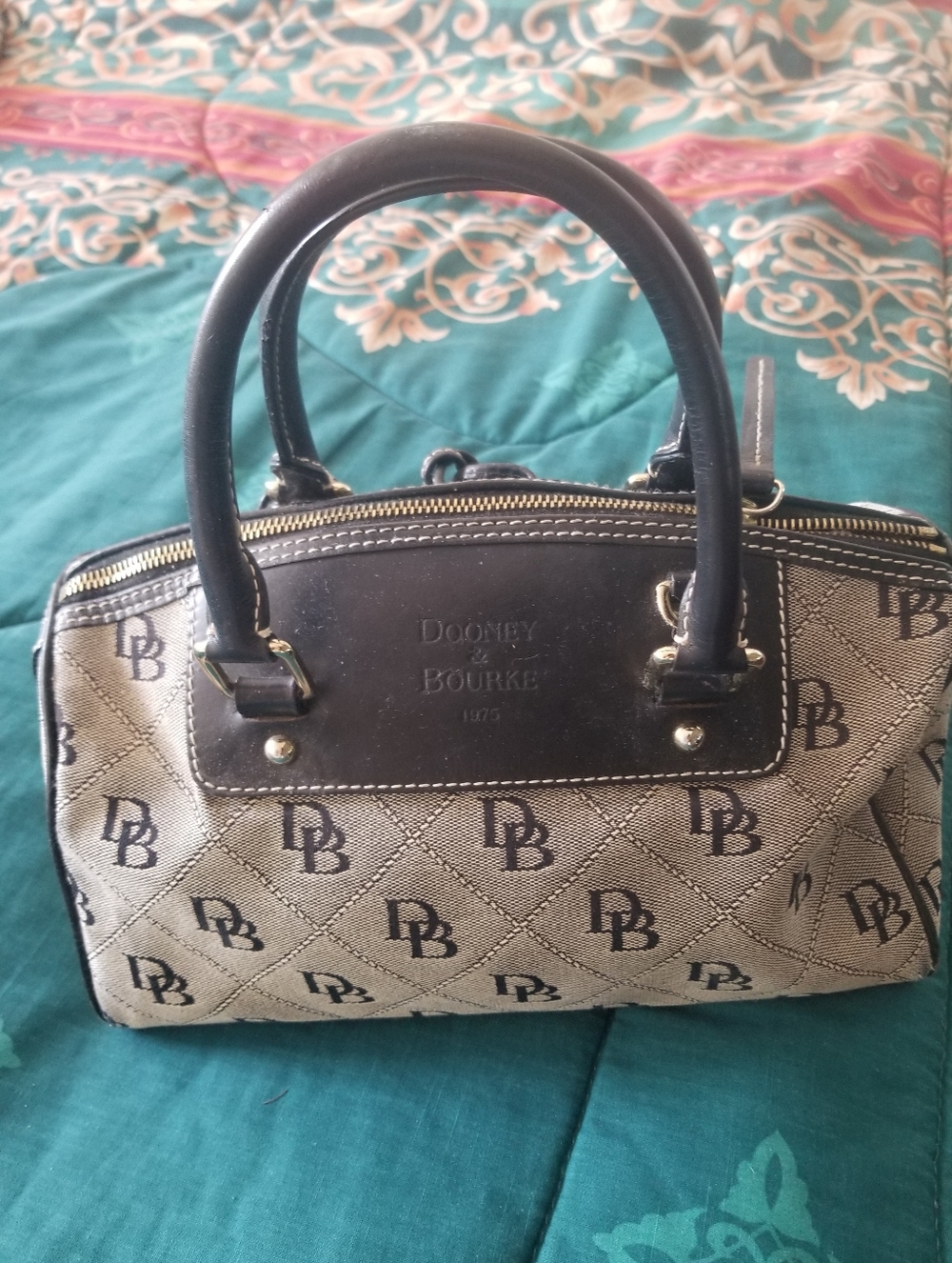 Sale! Classic Dooney & Bourke Vintage Domed Tassel Mini Satchel - Picture 9 of 10